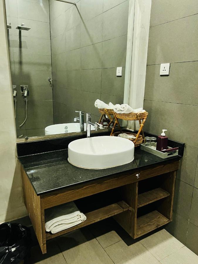 Asiban Quay Boutique Hotel Phnom Penh Eksteriør bilde