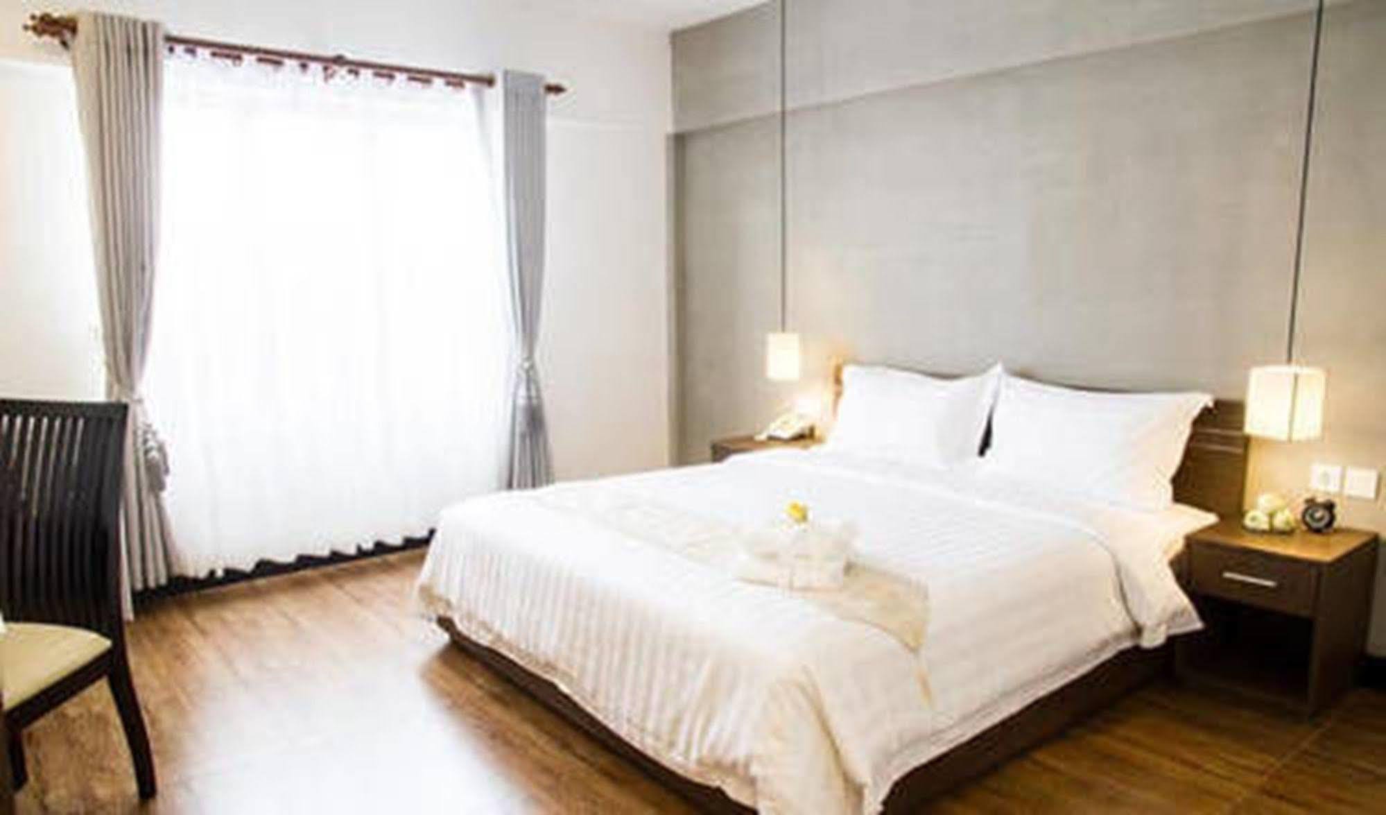 Asiban Quay Boutique Hotel Phnom Penh Eksteriør bilde